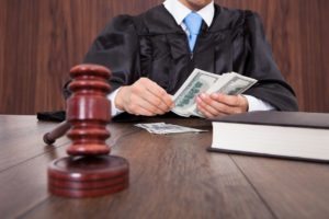Судебная практика по коррупционным преступлениям, по взяточничеству. Провокация взятки: судебная практика