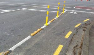 Что означает желтая полоса на краю дороги. Желтая разметка - что обозначает? Виды желтой разметки